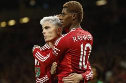 华体会皇马赞助商-曼联翻盘墨西哥，布鲁诺统治全场