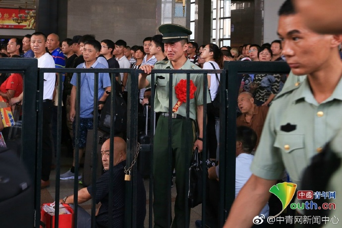西班牙名将宣布退役大家送行场面感人