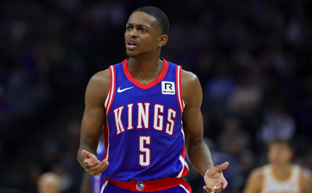 老鹰主场战胜国王,取得常规赛首胜 老鹰主场战胜国王,取得常规赛首胜