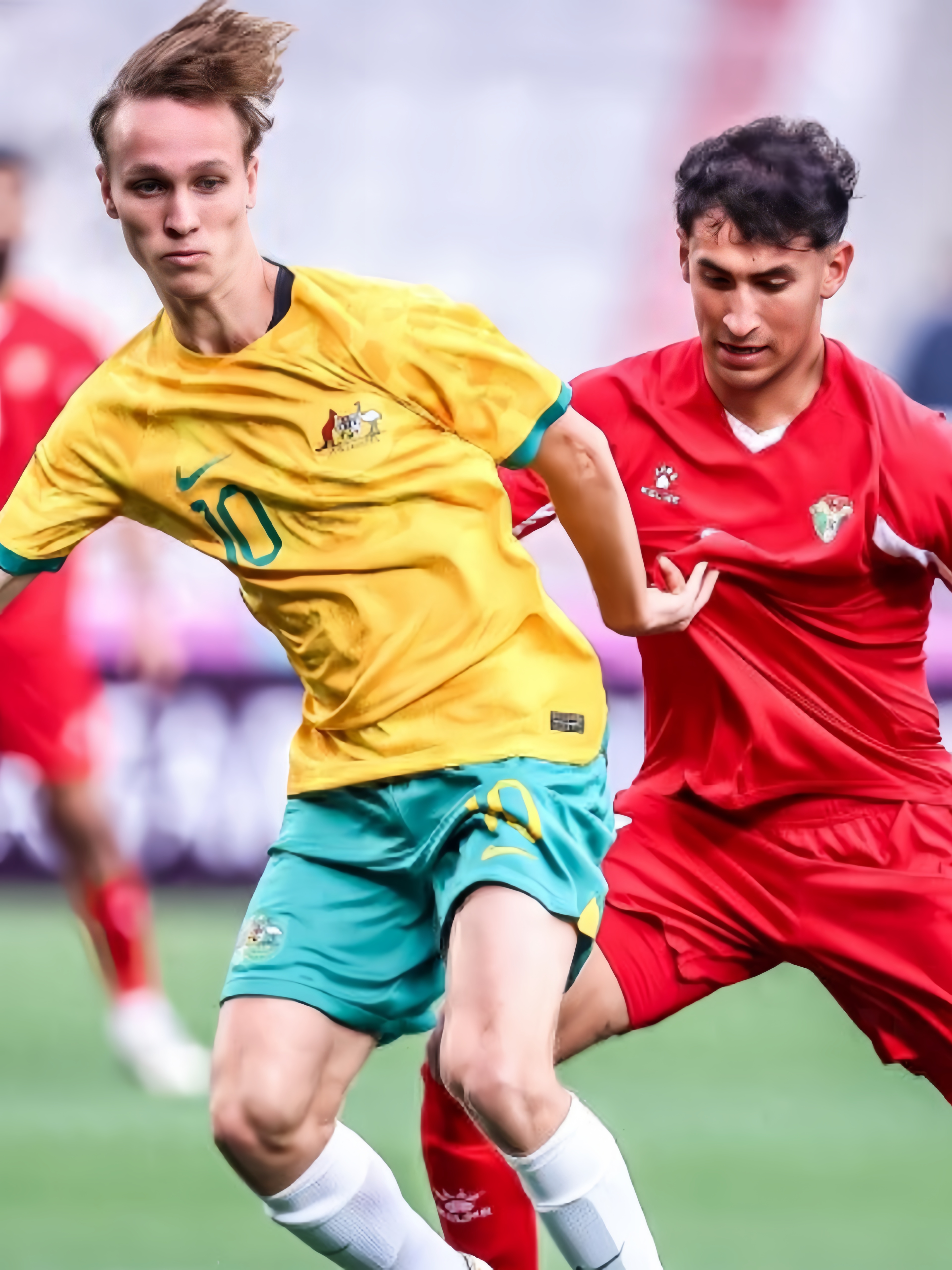 足球生死战即将打响:双方实力均衡胜负难料 足球生死战即将打响:双方实力均衡胜负难料