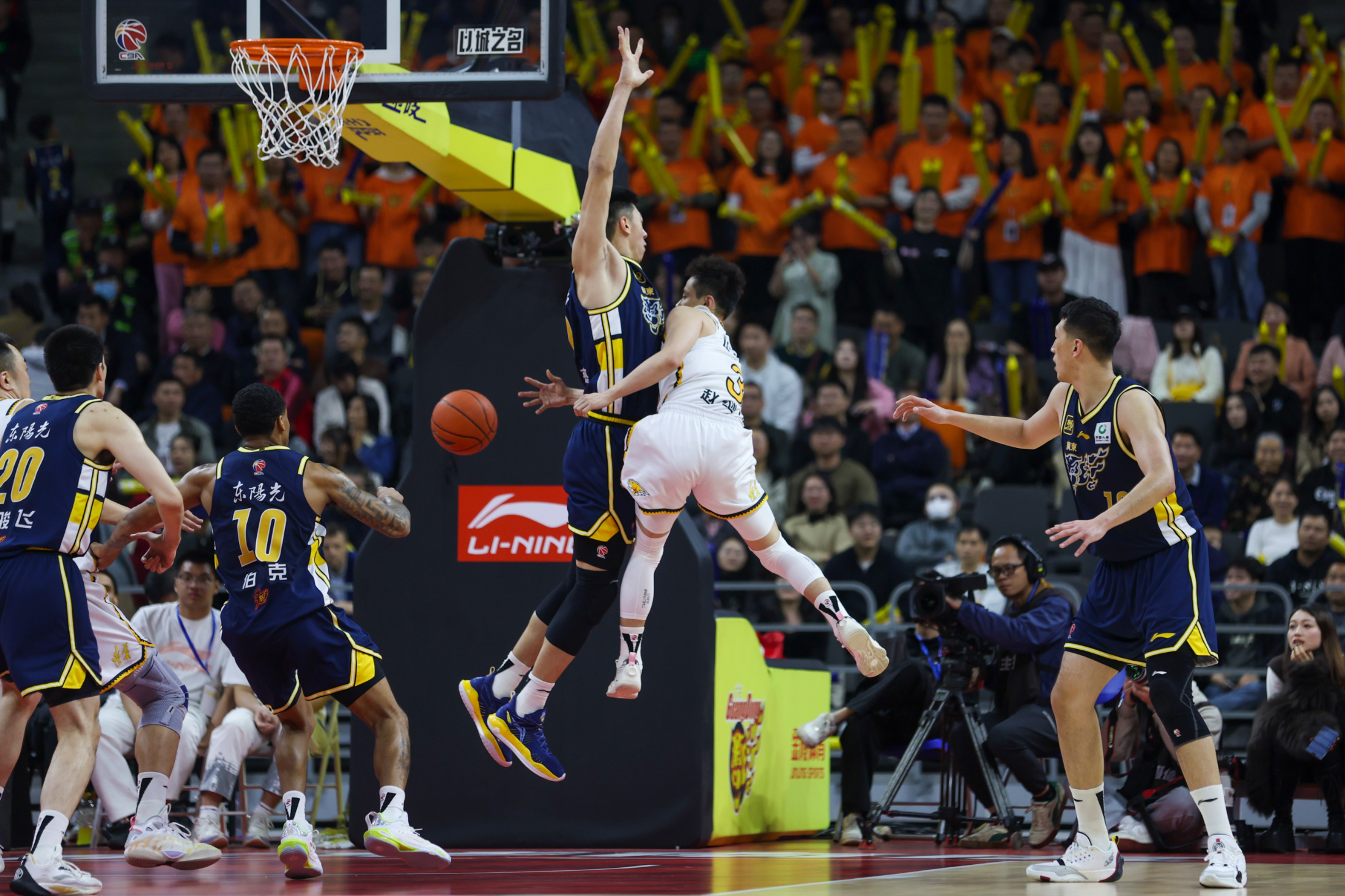 江苏龙狮将挑战辽宁精英,实力对抗引人注目 江苏龙狮将挑战辽宁精英,实力对抗引人注目