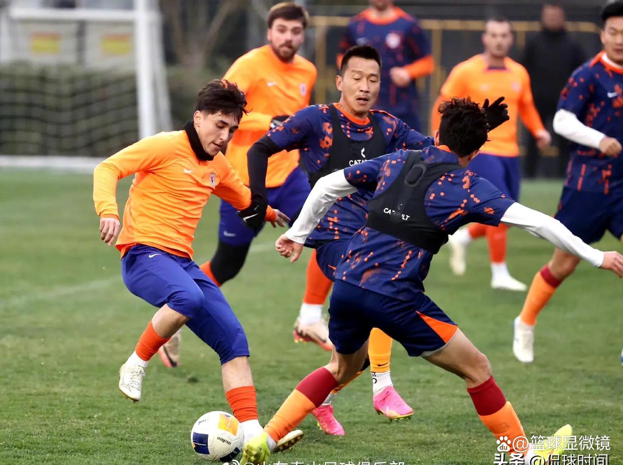 年轻球员崭露头角,未来可期 年轻球员崭露头角,未来可期