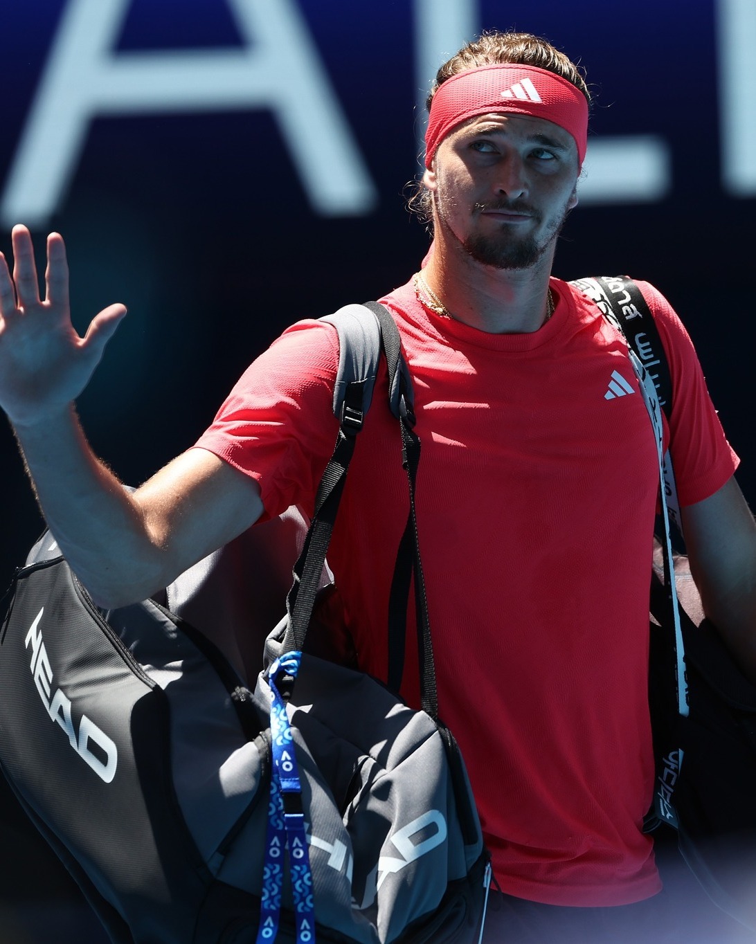 关于拉沃尔杯逆转年终总决赛，兹维列夫统治全场的信息