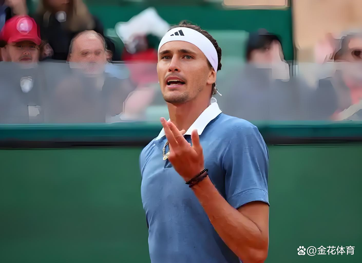 关于拉沃尔杯逆转年终总决赛，兹维列夫统治全场的信息